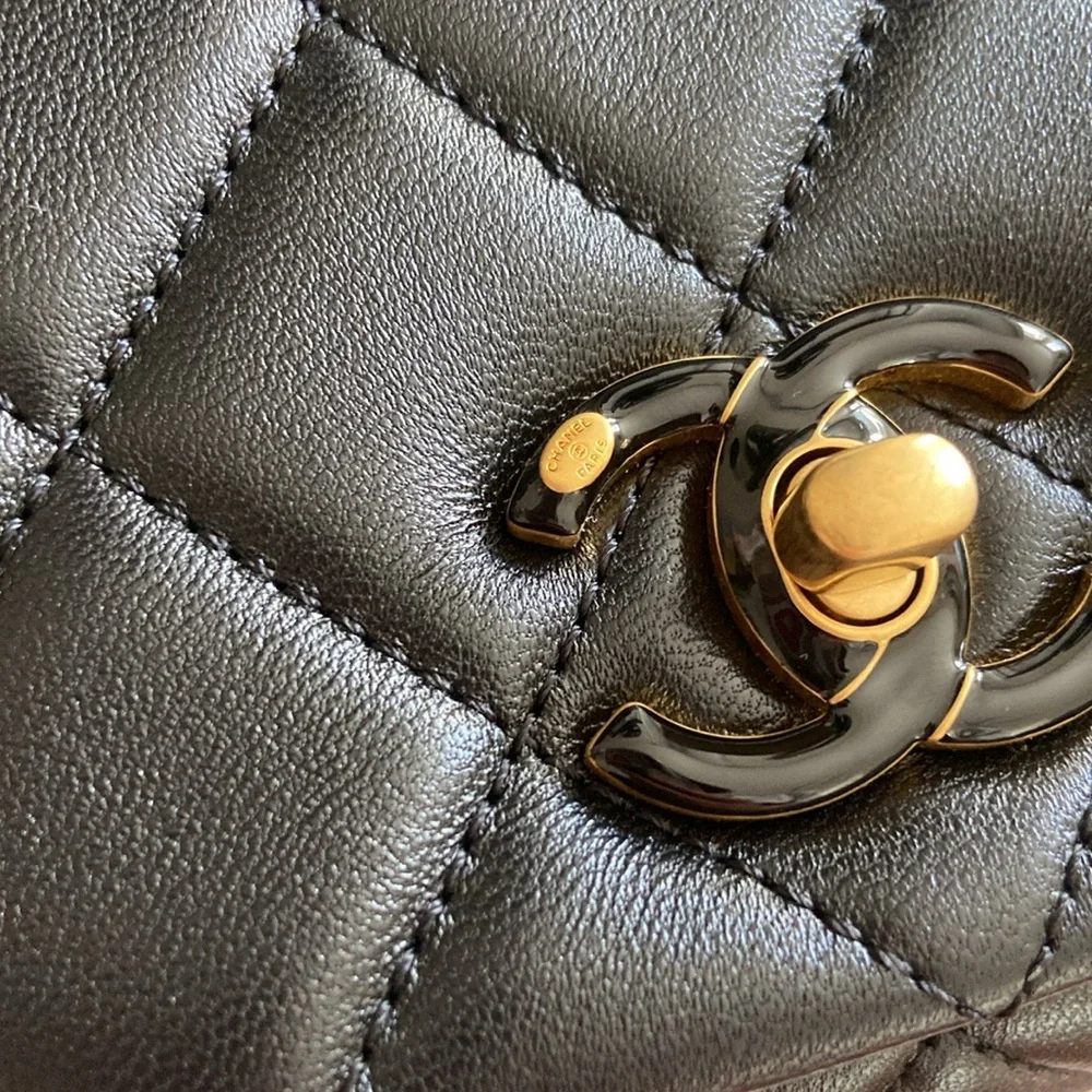 Chanel 2024 mini flap bag. - Picture 8 of 17